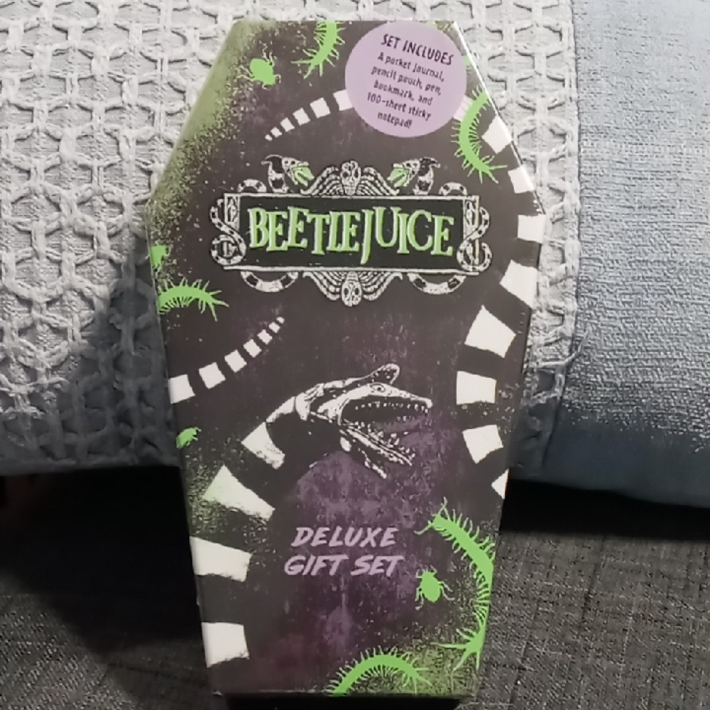 Beetlejuice Deluxe Gift Set - Black and Green